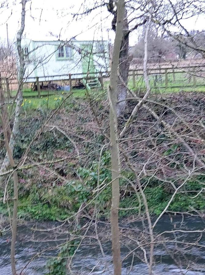 The Old Mill Shepherds Hut Okehampton Exteriör bild