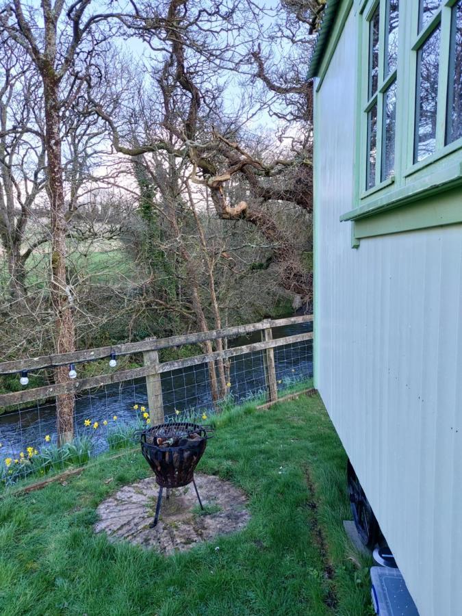 The Old Mill Shepherds Hut Okehampton Exteriör bild