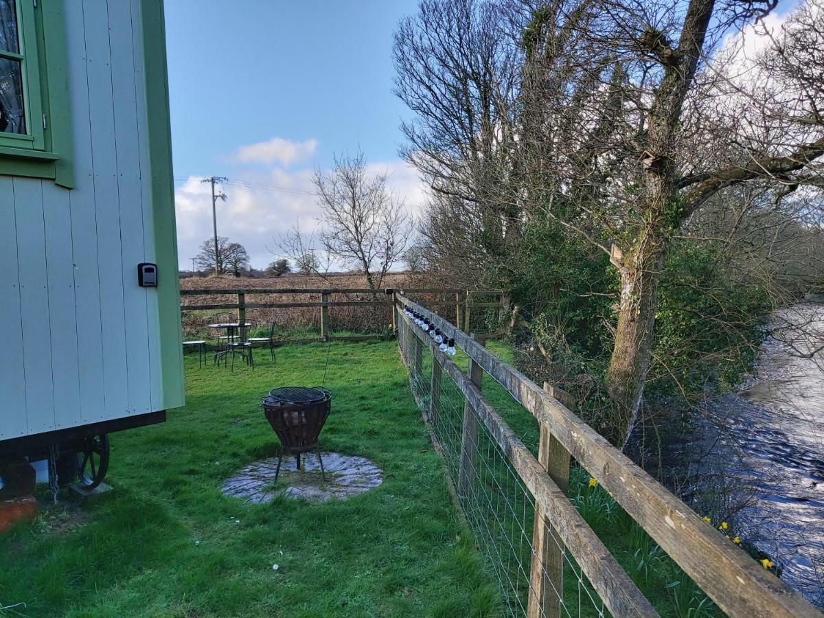 The Old Mill Shepherds Hut Okehampton Exteriör bild